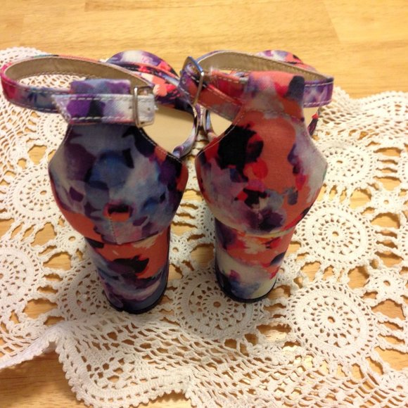 NWOT Euncer Ankle strap, open toed heels - Picture 2 of 9